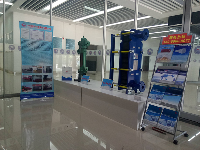 王忠林书记到胜游网页版登录入口-胜游（中国）
集团展位观展