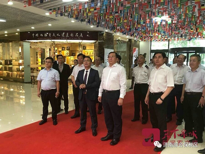 王忠林书记到胜游网页版登录入口-胜游（中国）
集团展位观展