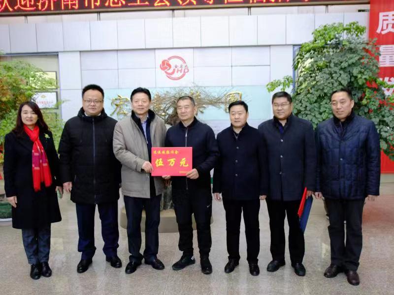 济南市总工会常务副主席傅金峰到胜游网页版登录入口-胜游(中国)
集团走访慰问 济南市总工会常务副主席傅金峰到胜游网页版登录入口-胜游(中国)
集团走访慰问