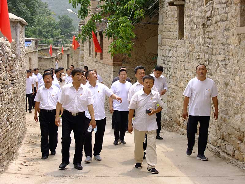 让党旗高高飘扬---胜游网页版登录入口-胜游（中国）
集团党员参观大峰山红色教育基地活动